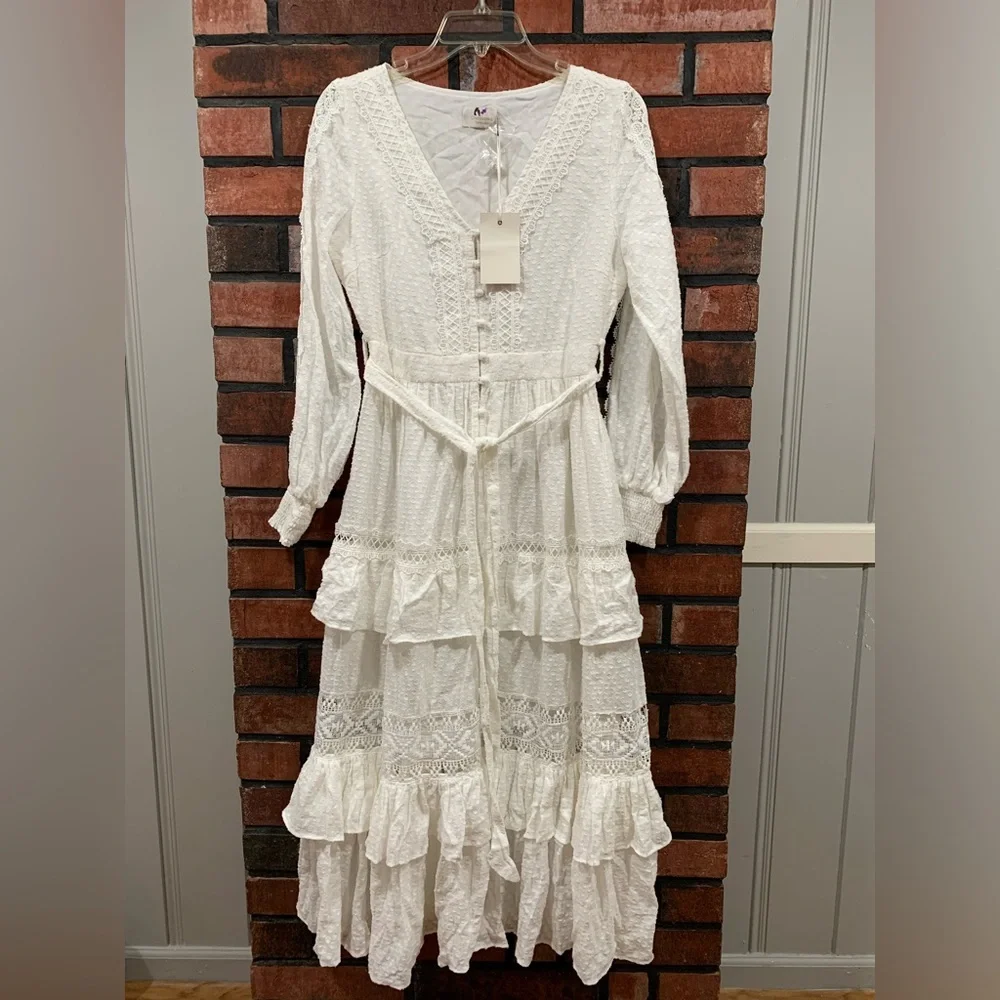 Champagne And Strawberry White dress - Picture 3 of 12